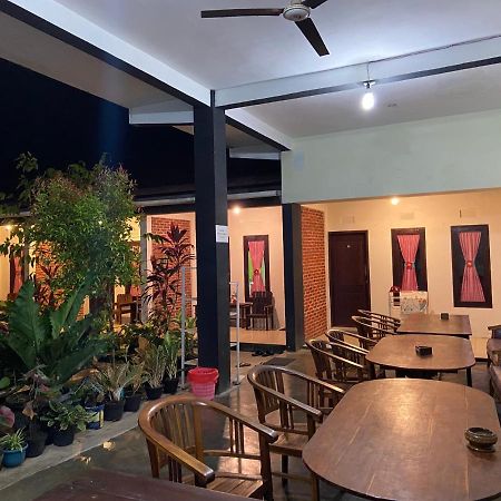 Watukarung Sackstone Guesthouse Kalak 外观 照片