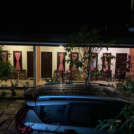 Watukarung Sackstone Guesthouse Kalak 外观 照片