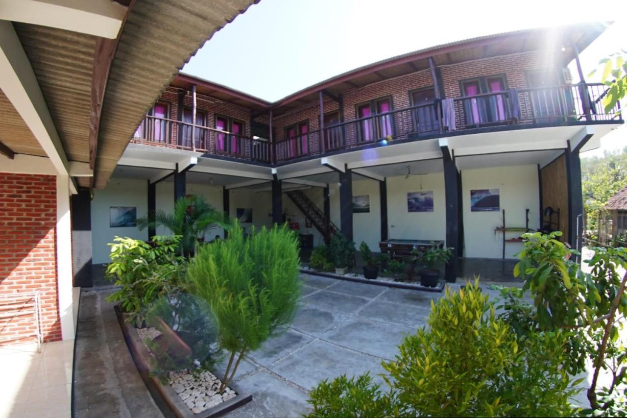 Watukarung Sackstone Guesthouse Kalak 外观 照片