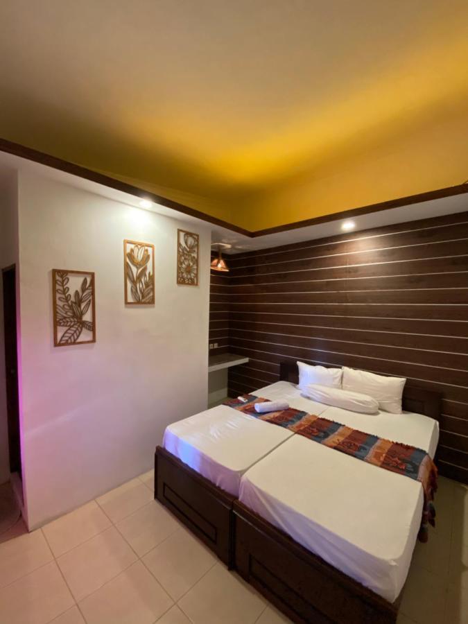Watukarung Sackstone Guesthouse Kalak 外观 照片