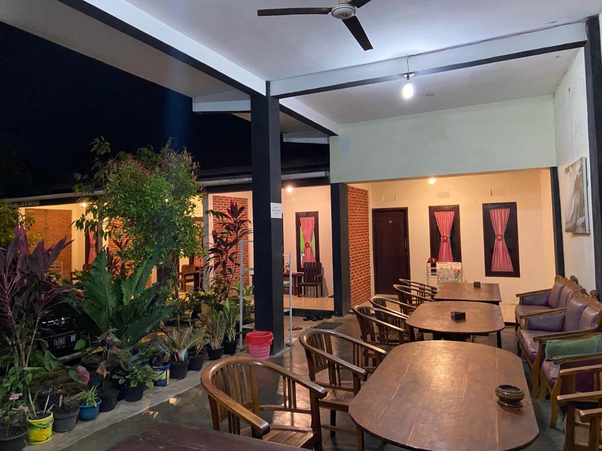 Watukarung Sackstone Guesthouse Kalak 外观 照片
