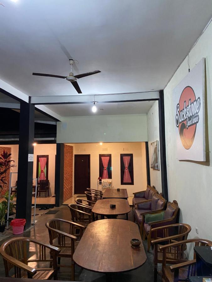 Watukarung Sackstone Guesthouse Kalak 外观 照片