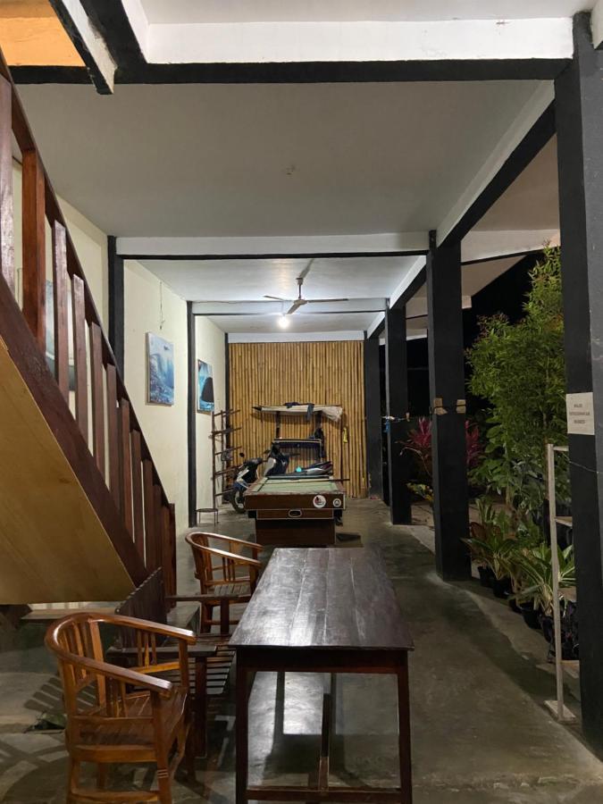 Watukarung Sackstone Guesthouse Kalak 外观 照片